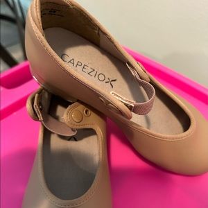 Capezios tap shoes